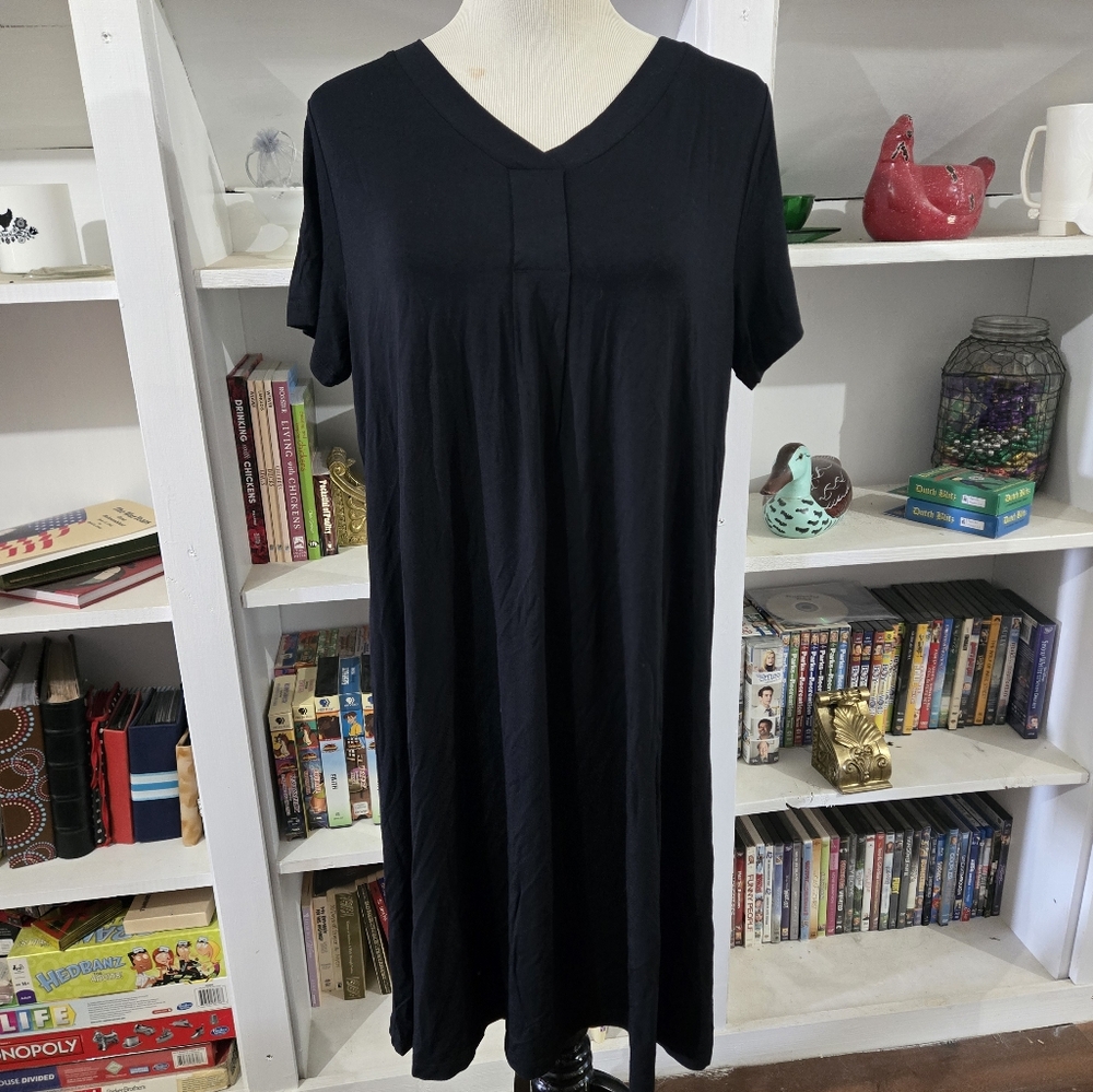 GYS NWT Bamboo Night Gown Soft Dress Size Medium Black SleepDress Flowy Oversize